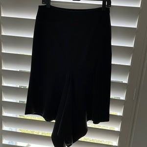 Black fishtail skirt by Isabel De Pedro